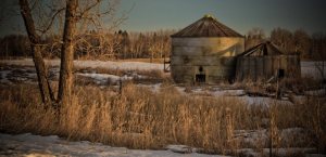 Dis-used Grain Bins - Spruce Grove, Alberta