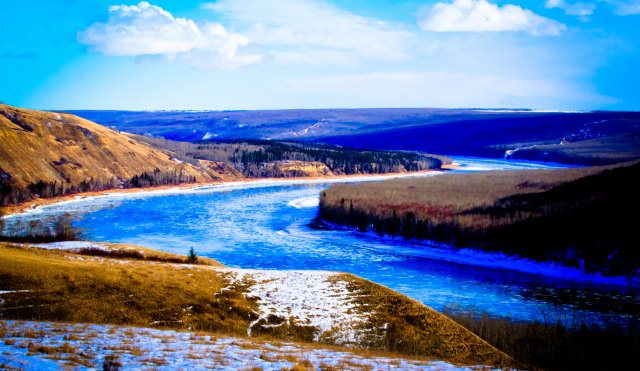 The Peace River - Dunvegan Bridge and Dunvegan Gardens
