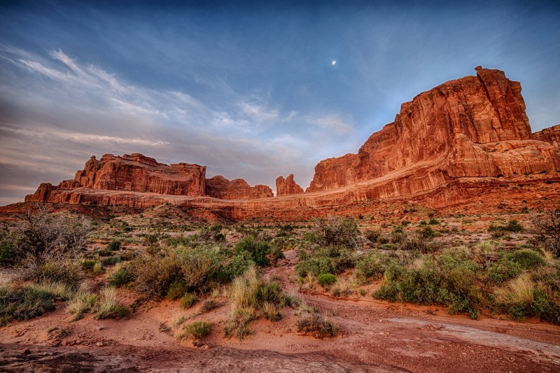 Sunrise - Arches Nat'l Park, Moab, Utah 4