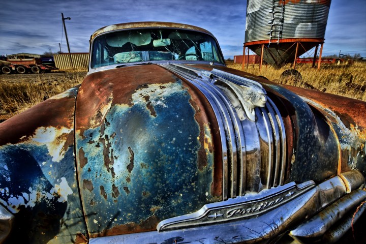 Hood, Pontiac Pathfinder - Manning, Ab - Canada i