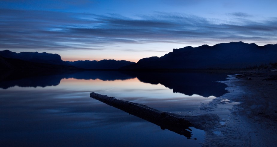 reflection-athabasca-river-jasper-national-park-canada-1