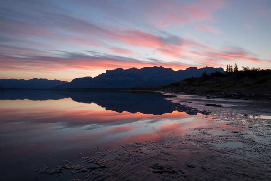 reflection-athabasca-river-jasper-national-park-canada-4
