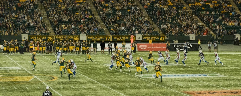 Eskimos vs Alouettes - Edmonton, Ab Canada 10