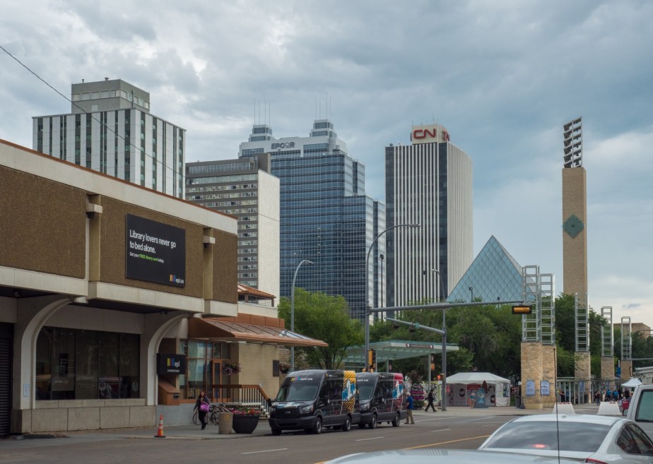 cn-tower-edmonton-alberta