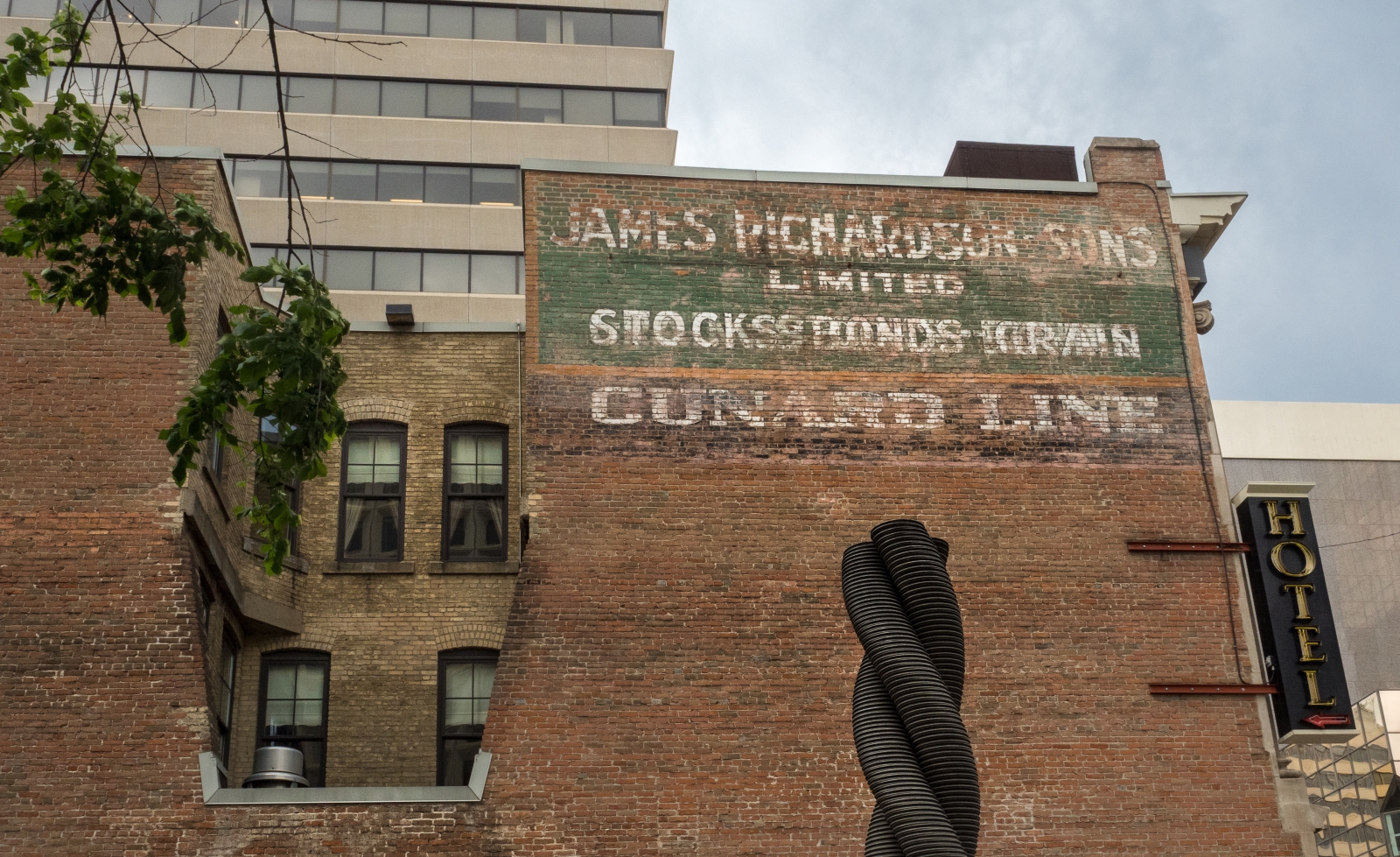 hotel-cutaway-edmonton-alberta