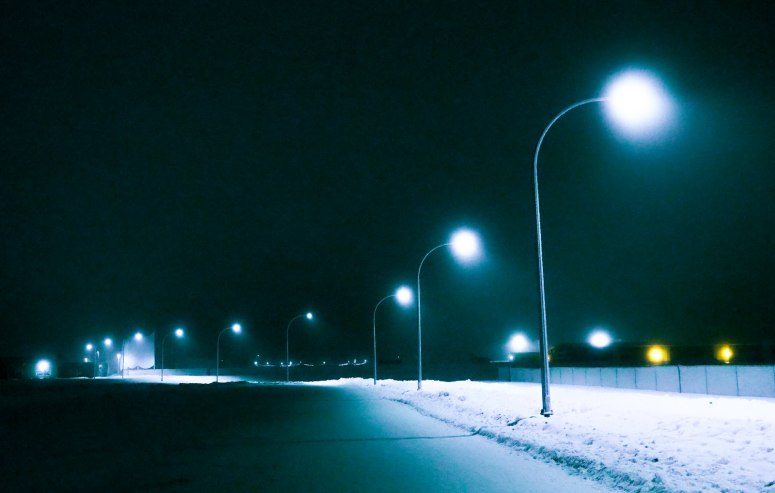 Glowing Lamp Post Light - High Level - 8